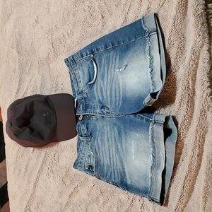 KanCan small women's shorts& Under Armour hat Bundle